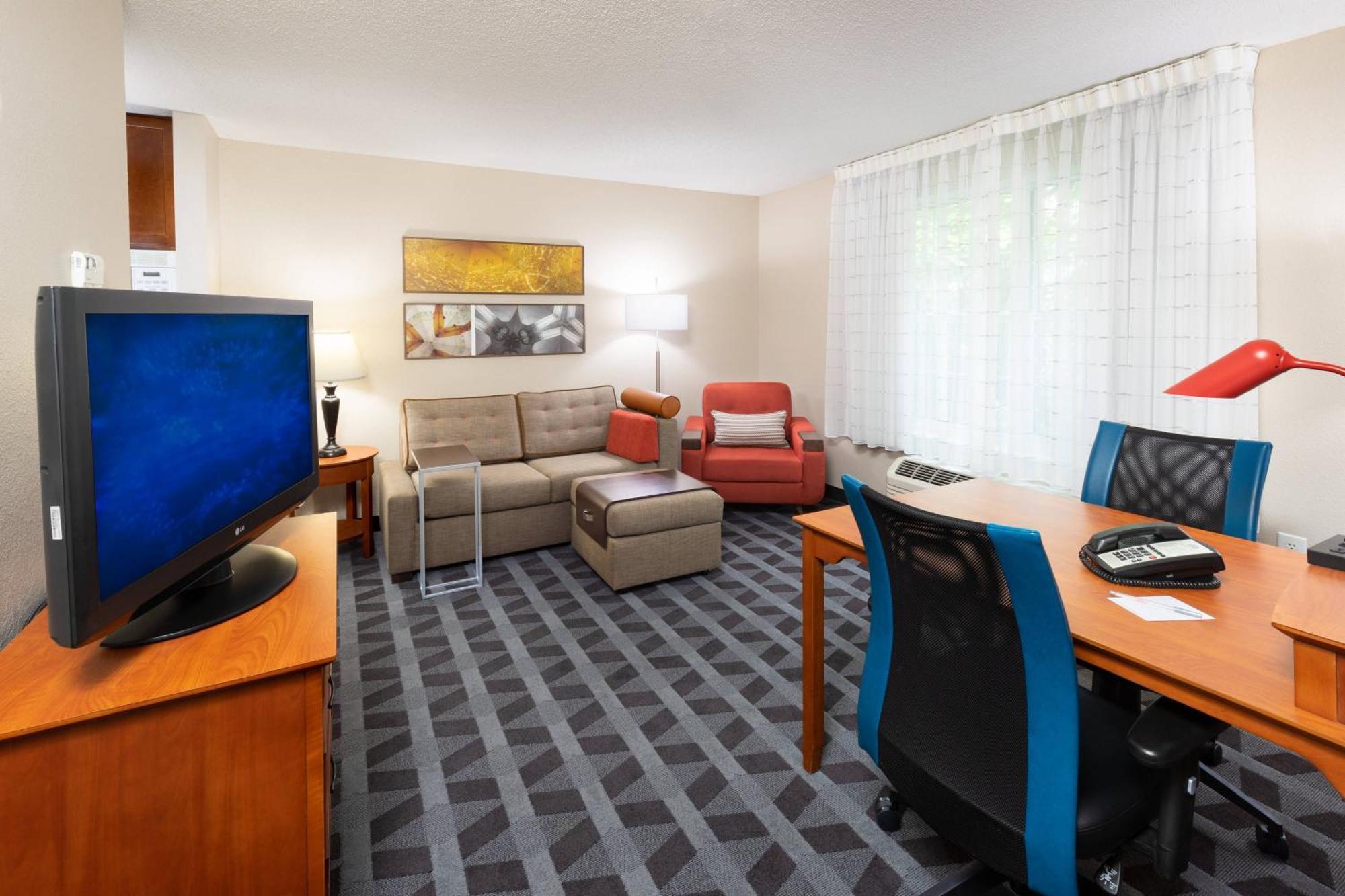 ทาวน์เพลซ สวีท โบวี ทาวน์ เซ็นเตอร์ Hotel ภายนอก รูปภาพ