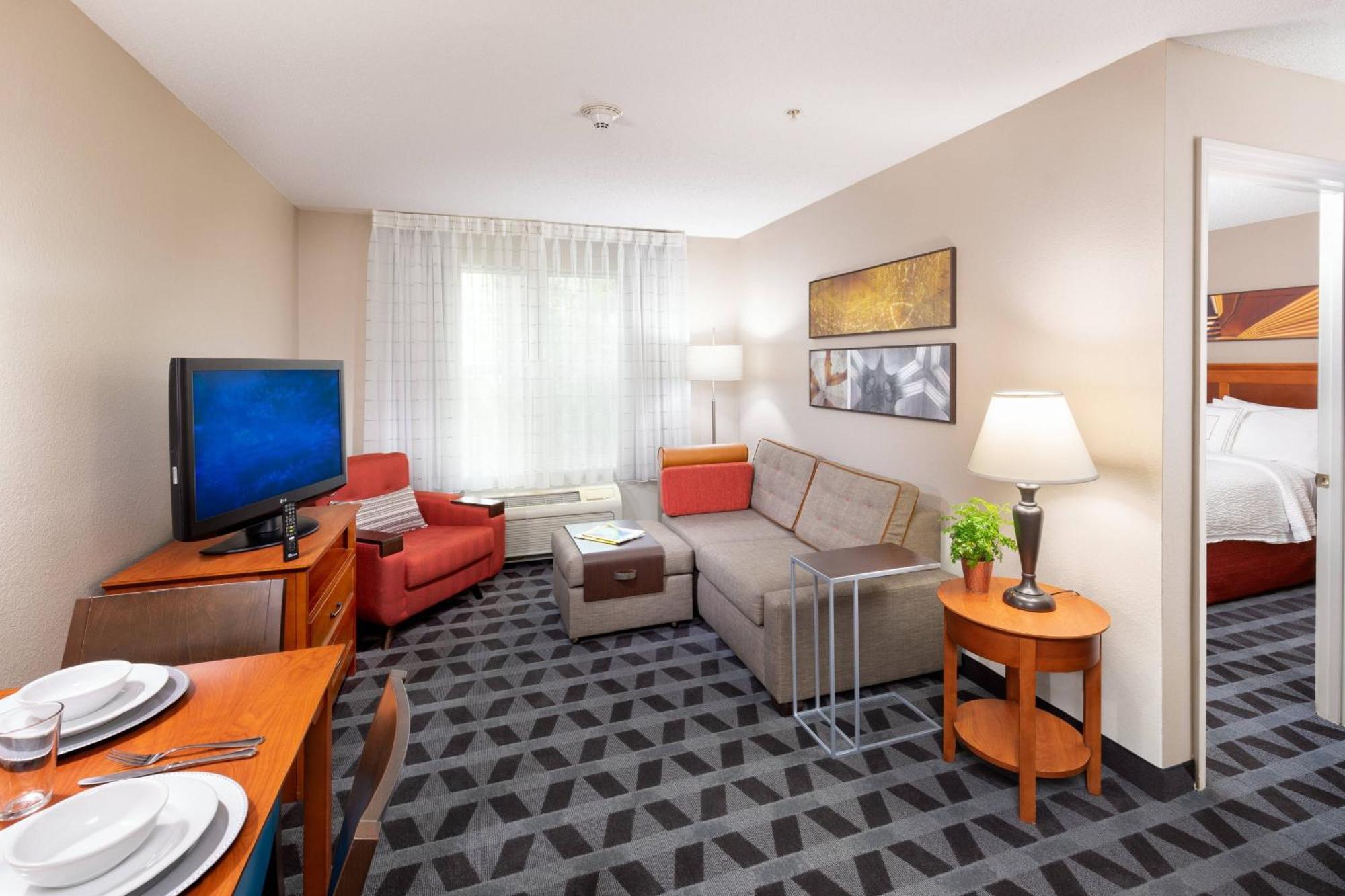 ทาวน์เพลซ สวีท โบวี ทาวน์ เซ็นเตอร์ Hotel ภายนอก รูปภาพ